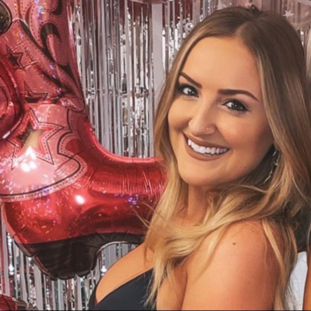 Meet your Posher, Nicole